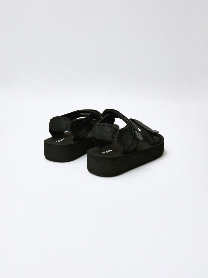 сандалии на платформе для девочек из проверенных материалов спереди