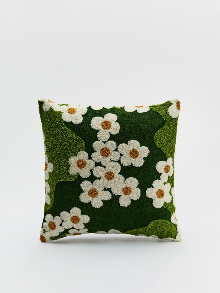 Чехол для декоративной подушки с вышивкой, зеленый, белый, арт. n/a