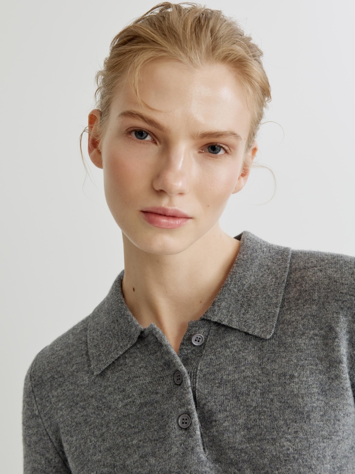 джемпер-поло из 100% шерсти из россии вид сбоку