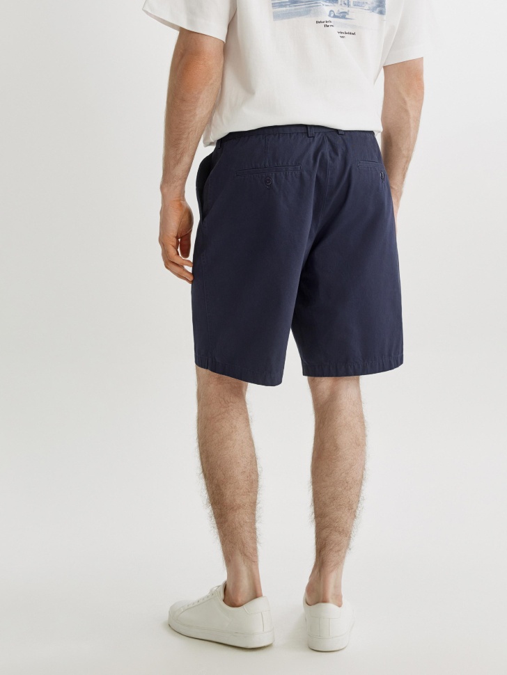 шорты чинос со средней посадкой по цене 2999 руб вид справа