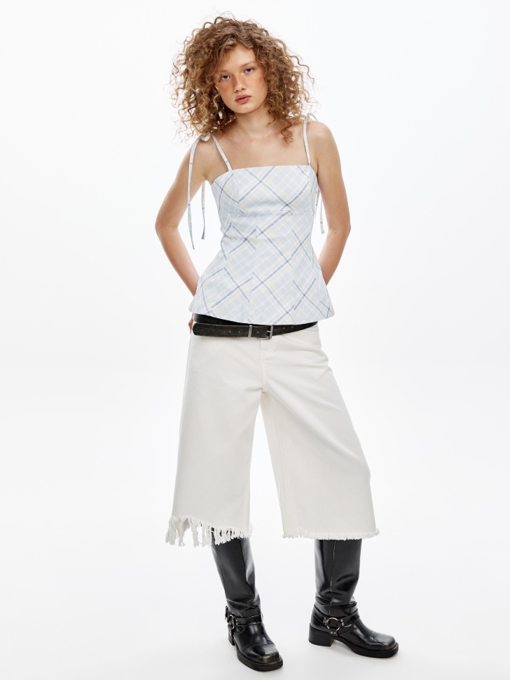 топ в корсетном стиле из линейки  young от бренда sela вид слева