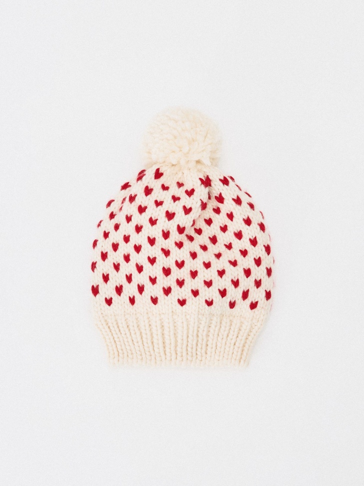 

Вязаная шапка с помпоном для девочек