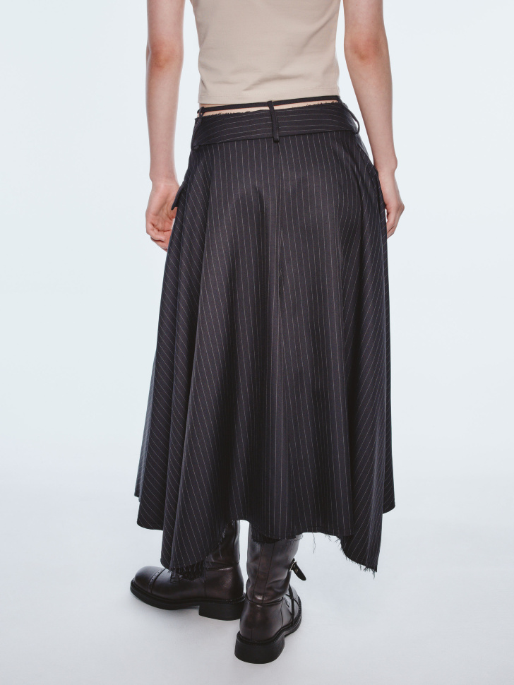 юбка миди из линейки  young из россии вид сбоку