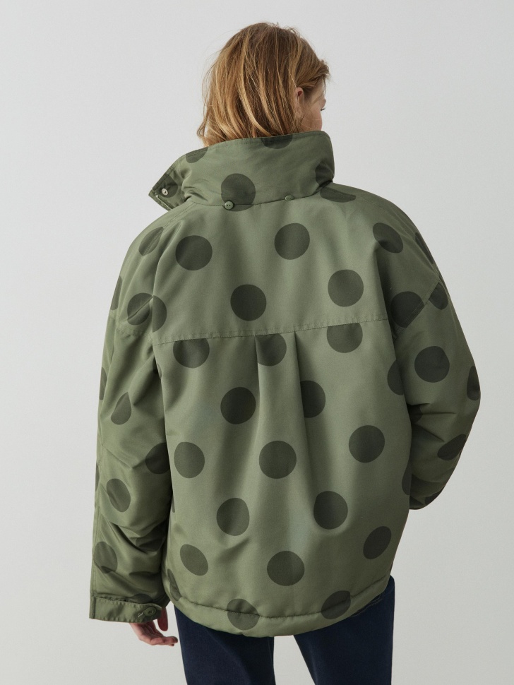 куртка с шарфом из линейки  young по цене 4599 руб вид справа