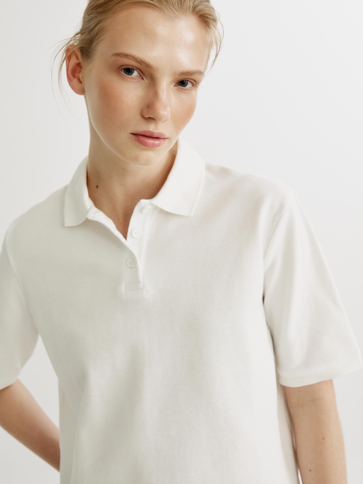 базовое поло с коротким рукавом по цене 1999 руб вид справа