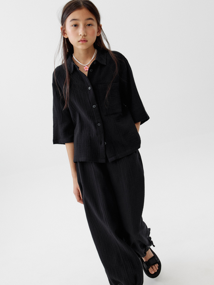 рубашка из муслина с коротким рукавом для девочек от бренда sela вид слева