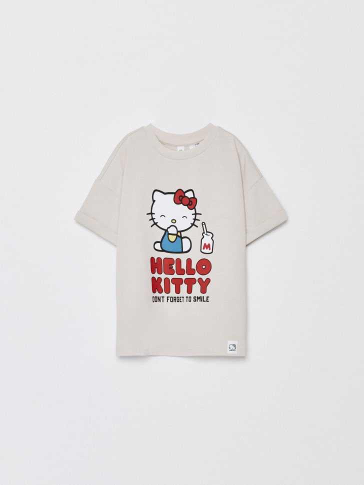 Футболка с принтом Hello Kitty для девочек. Фото №3