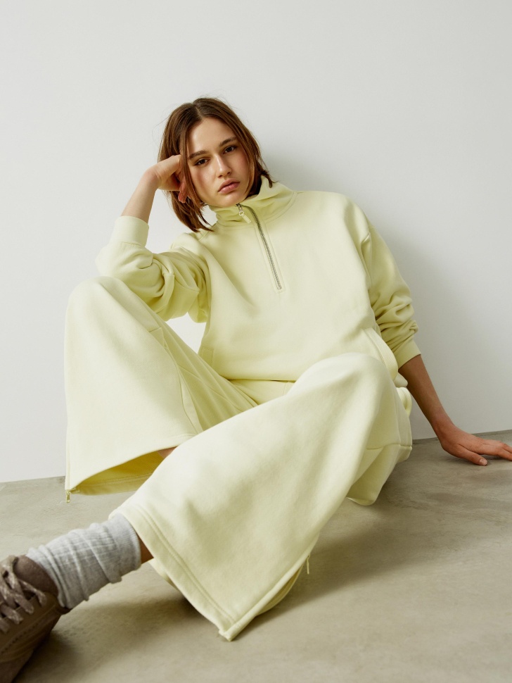 свитшот оверсайз с воротником на молнии 4610517637826 фотография