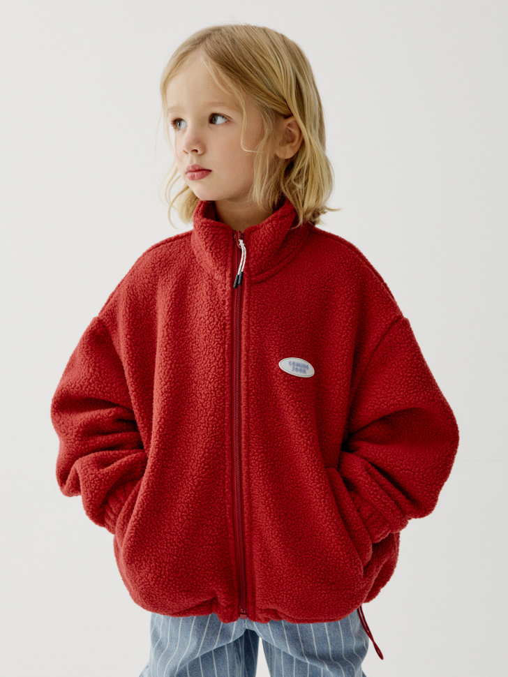 флисовая толстовка с патчем детская по цене 1799 руб вид справа