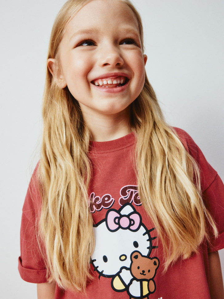 Футболка с принтом Hello Kitty для девочек
