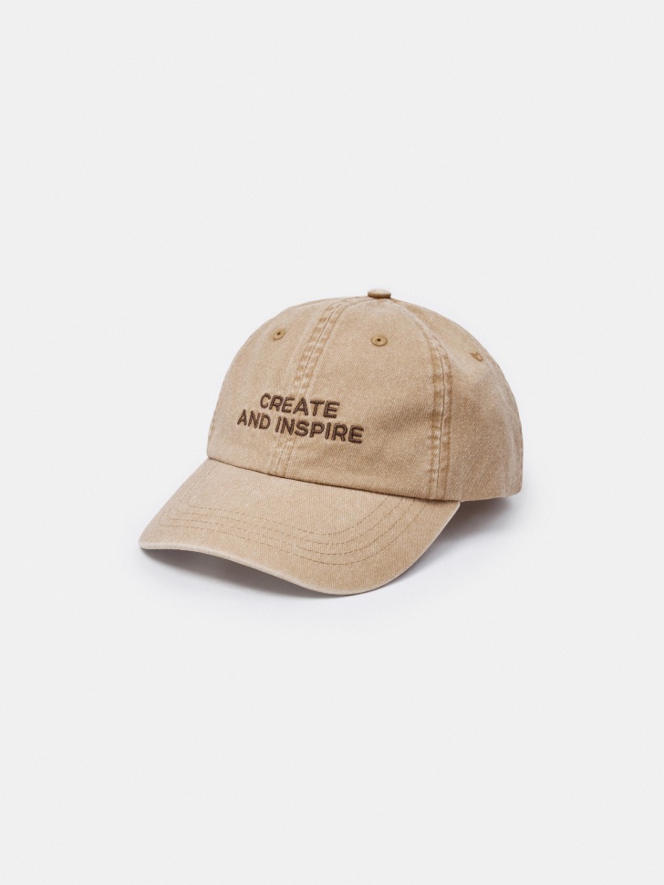 Бейсболка с текстовой вышивкой с эффектом стирки