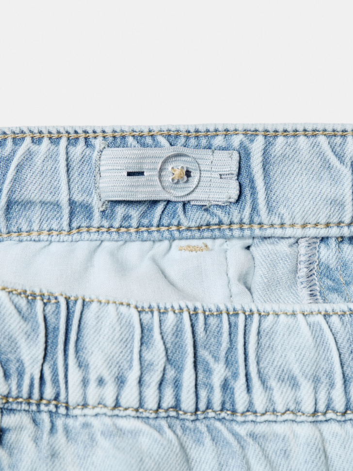 джинсовые шорты на резинке для девочек из джинсы и джинскота спереди