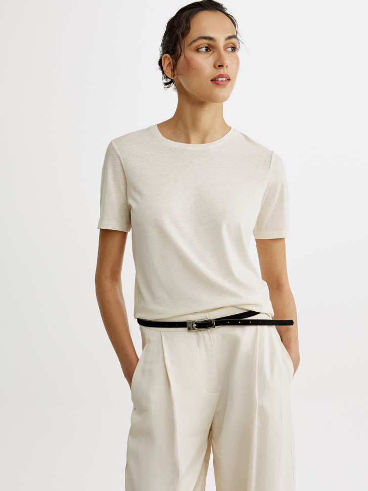 футболка из смесового лиоцелла и хлопка по цене 1999 руб вид справа