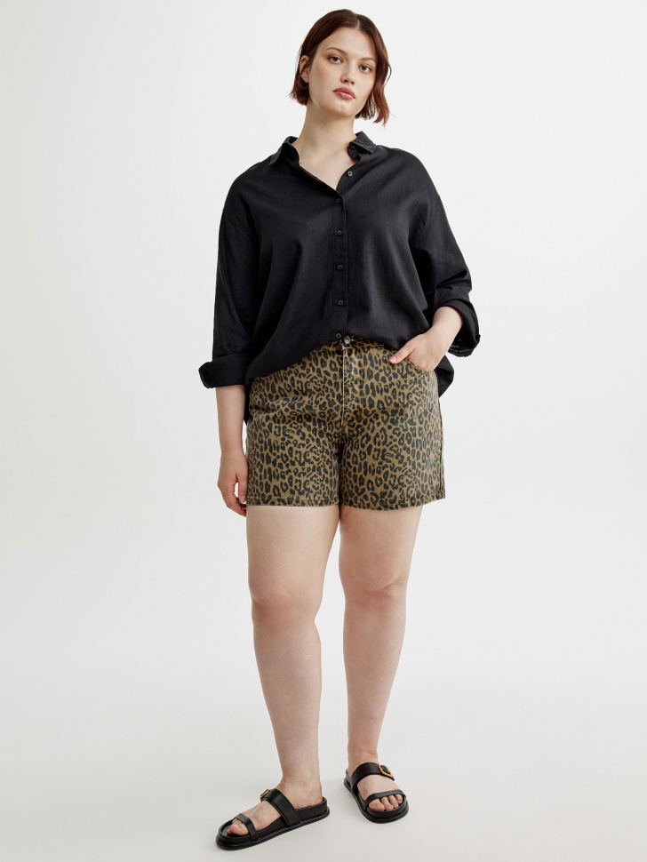 джинсовые шорты мом с высокой посадкой от бренда sela вид слева