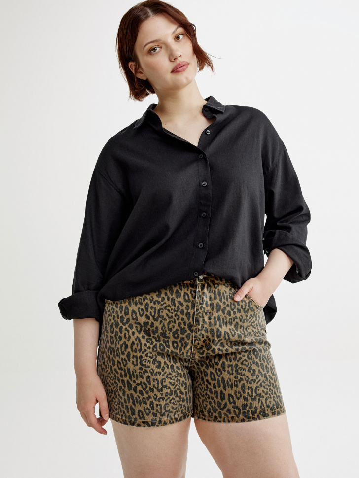 джинсовые шорты мом с высокой посадкой из джинсы и джинскота спереди