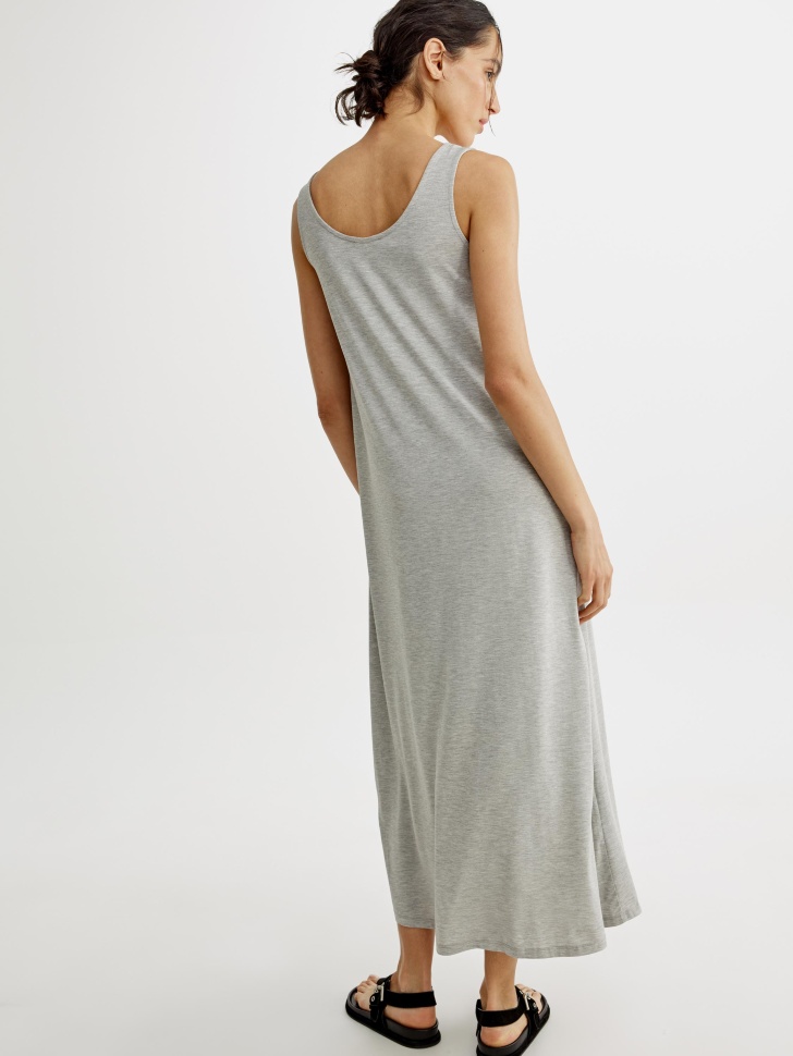 трикотажное свободное платье макси без рукавов из россии вид сбоку