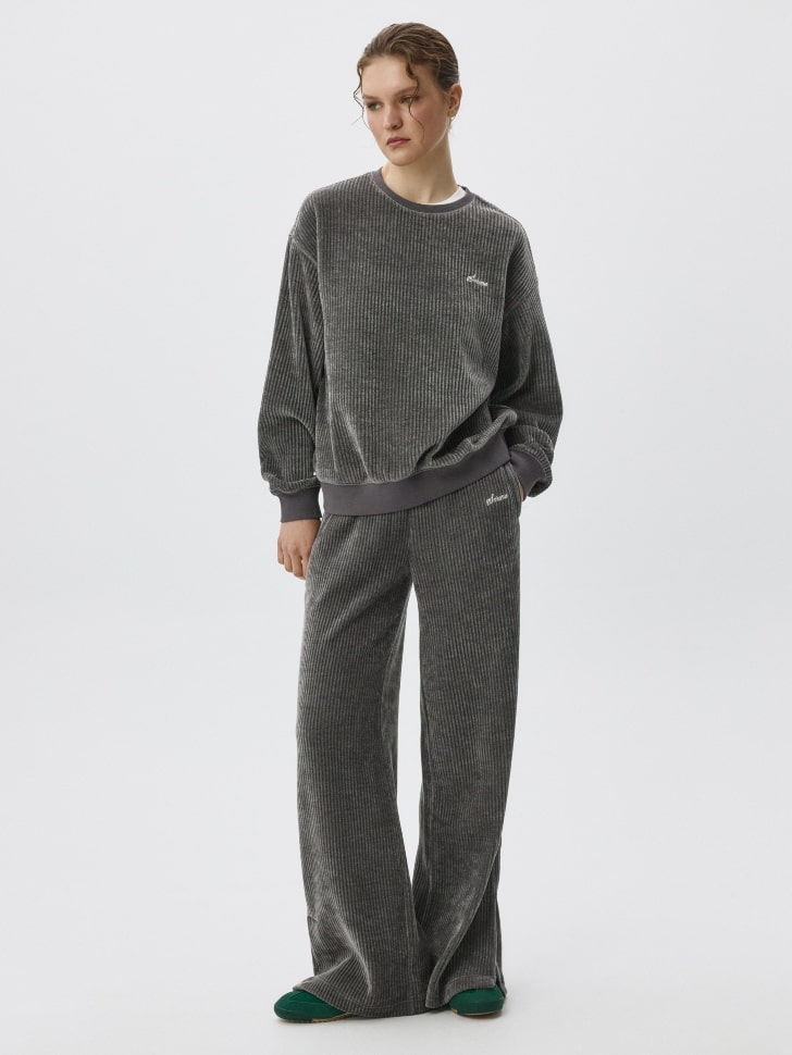 

Широкие вельветовые брюки с вышивкой