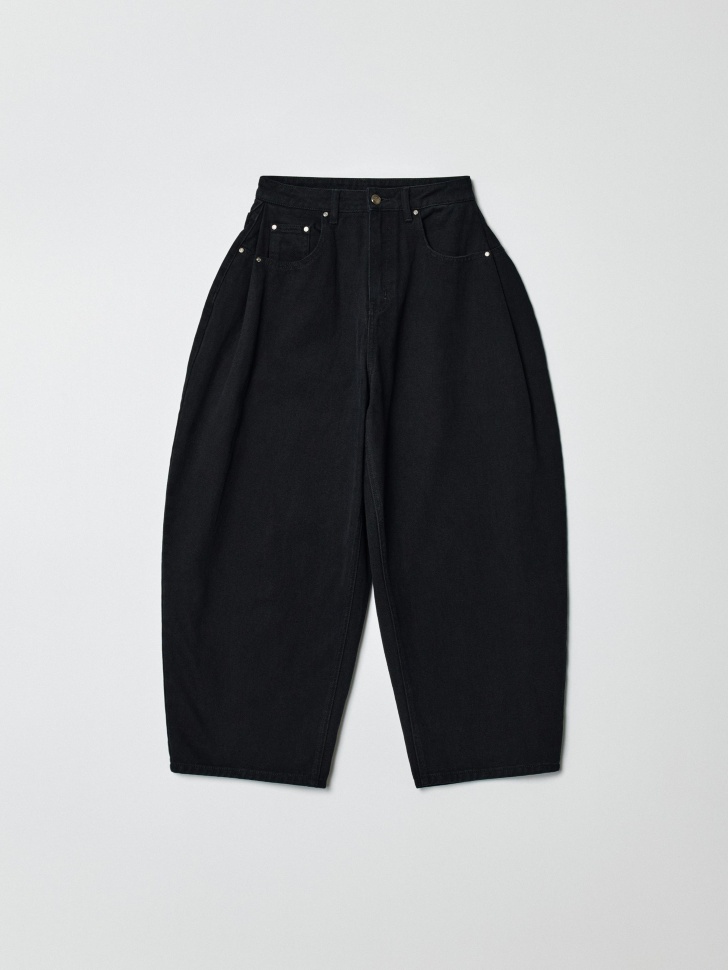 джинсы baggy из линейки  young из джинсы и джинскота спереди