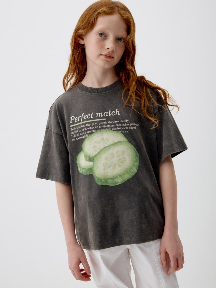 

Футболка с принтом для девочек