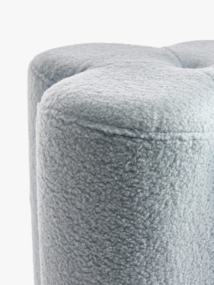 пуф с буклированной обивкой по цене 4599 руб вид справа