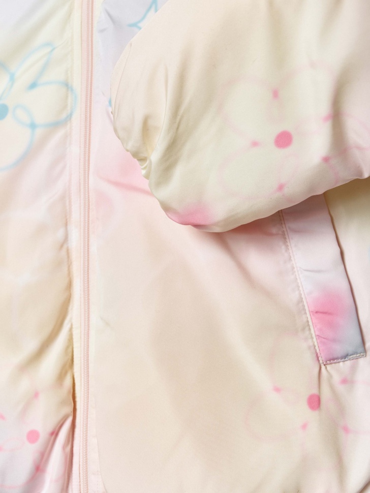 дутая стеганая куртка с принтом для девочек из проверенных материалов спереди