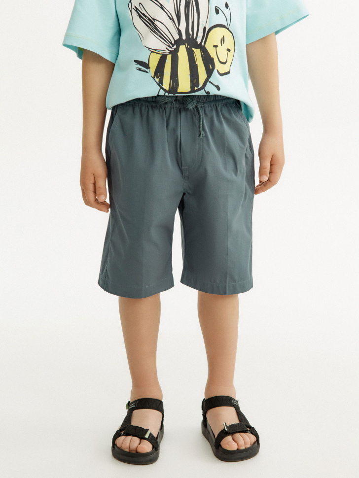 хлопковые шорты для мальчиков от бренда sela вид слева