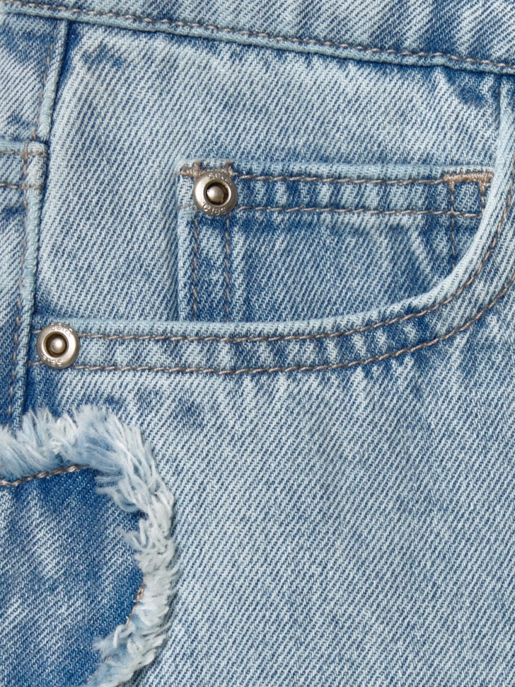 удлиненные джинсовые шорты с аппликацией для девочек из россии вид сбоку