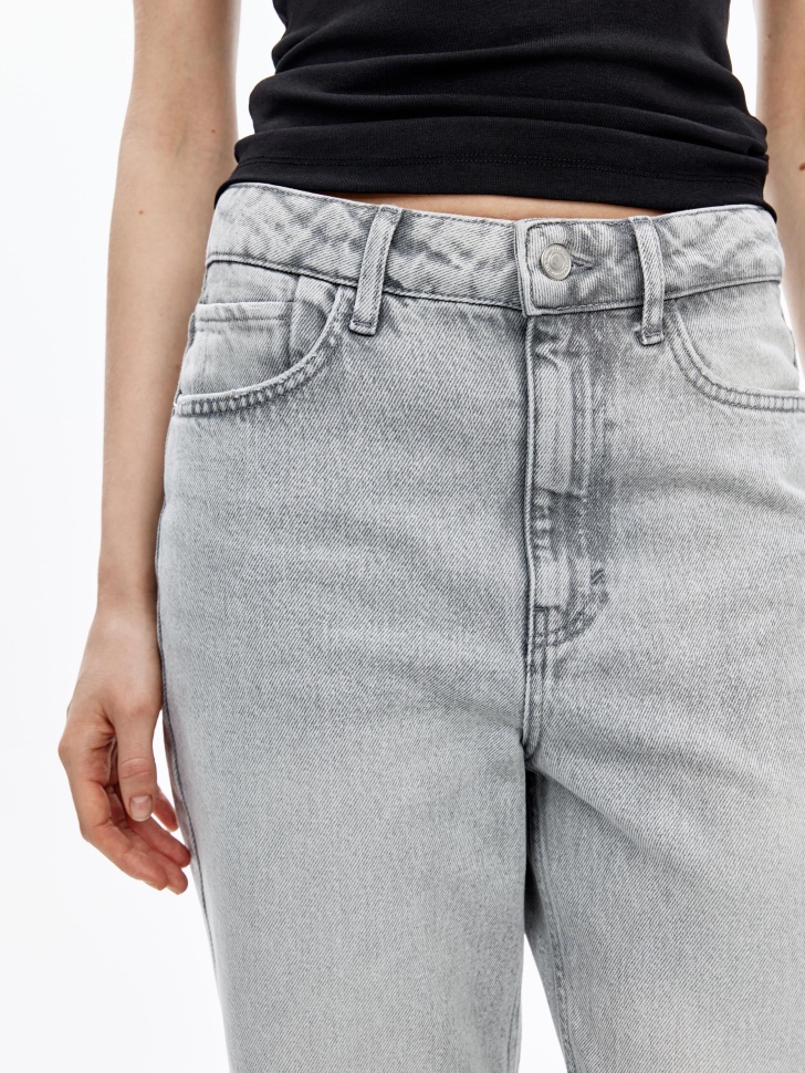 прямые джинсы 413 из органического хлопка из россии вид сбоку