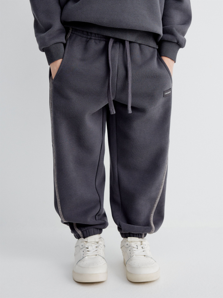 утепленные джоггеры для мальчиков 4610517172525 по акции