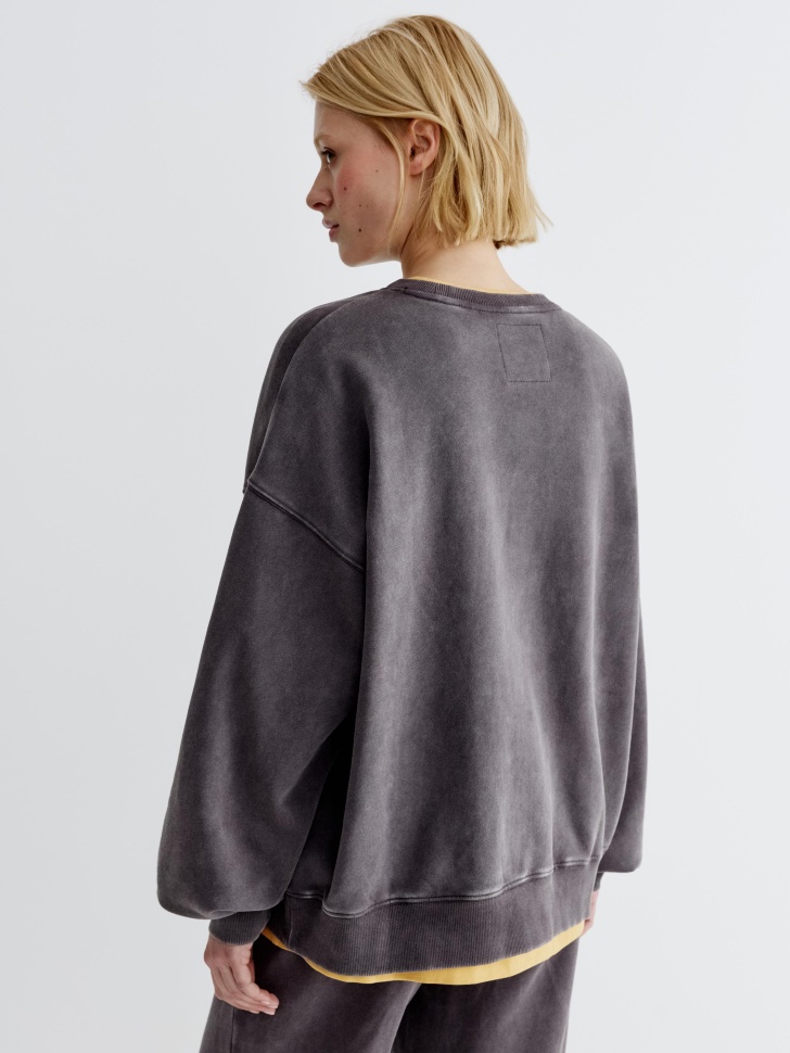 свитшот оверсайз с принтом  x союзмультфильм из россии вид сбоку