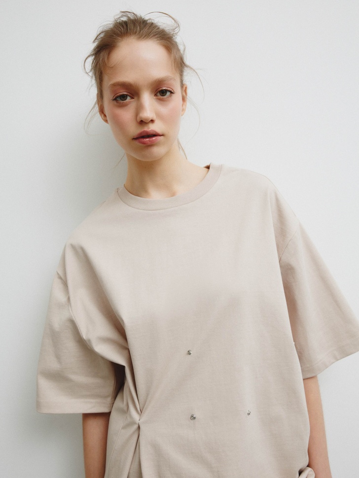 футболка оверсайз с кнопками из линейки  young 4610517566768 фотография