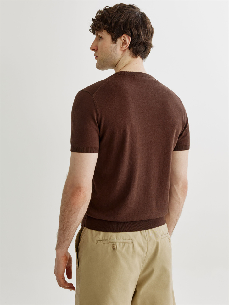 базовая вязаная футболка по цене 2999 руб вид справа