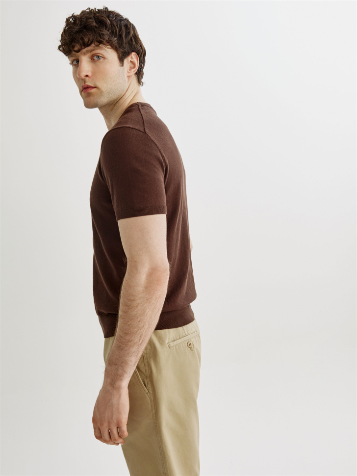 базовая вязаная футболка из россии вид сбоку