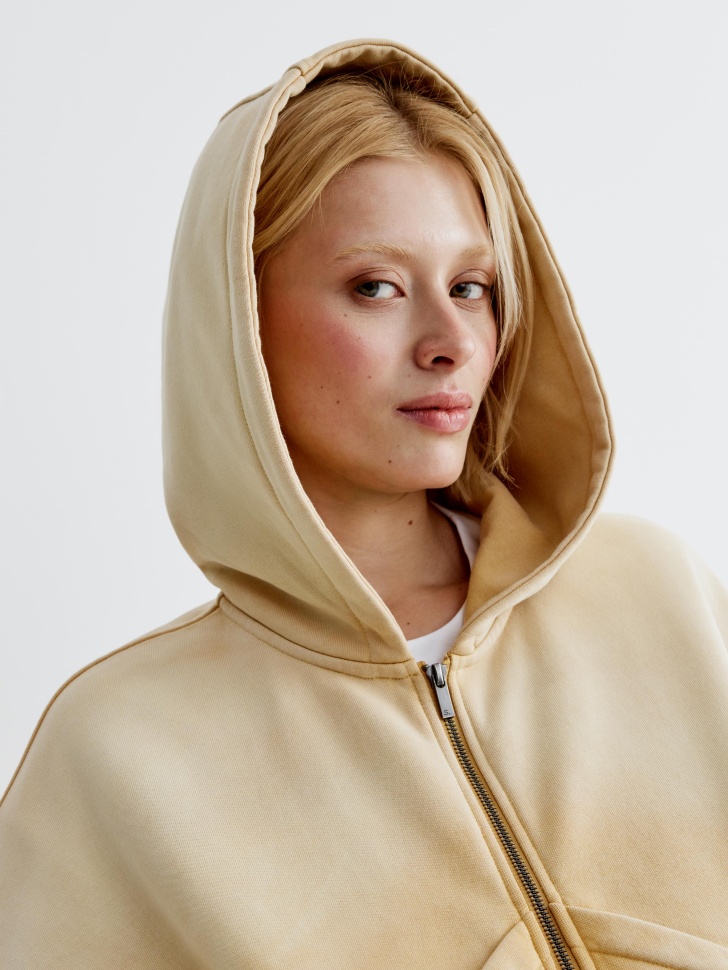 зип-худи оверсайз с эффектом кислотной стирки и спрея из россии вид сбоку