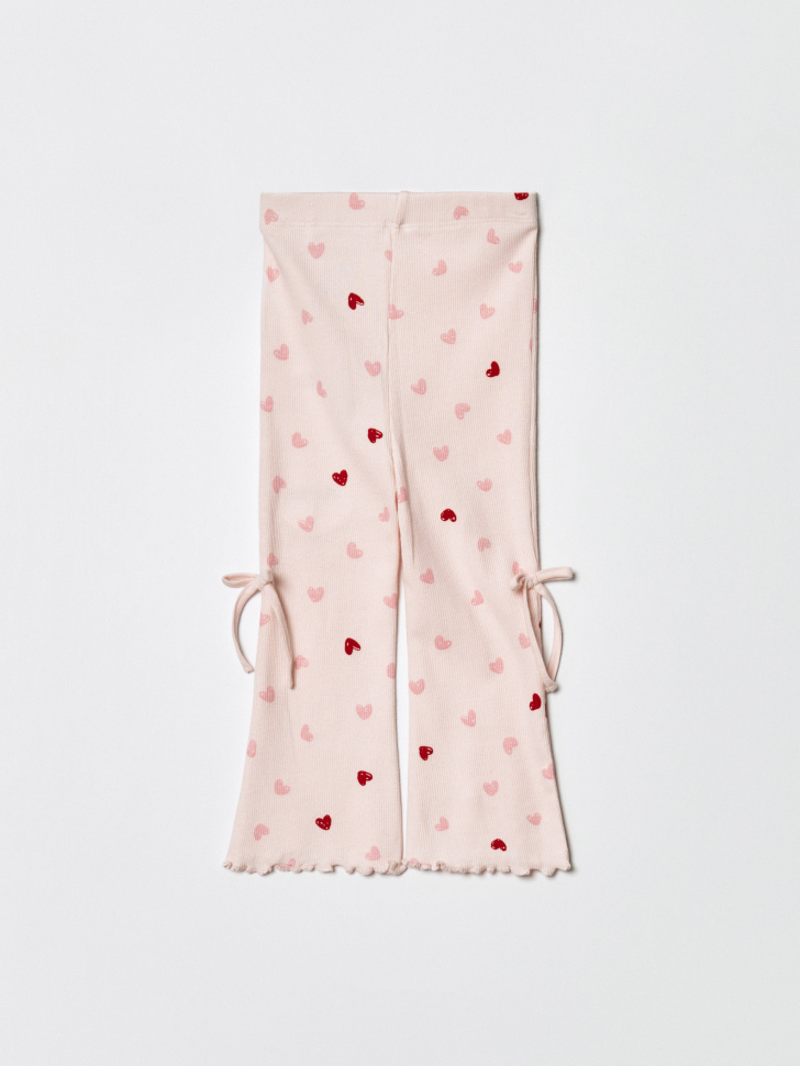 трикотажные брюки клеш в рубчик для малышей от бренда sela вид слева