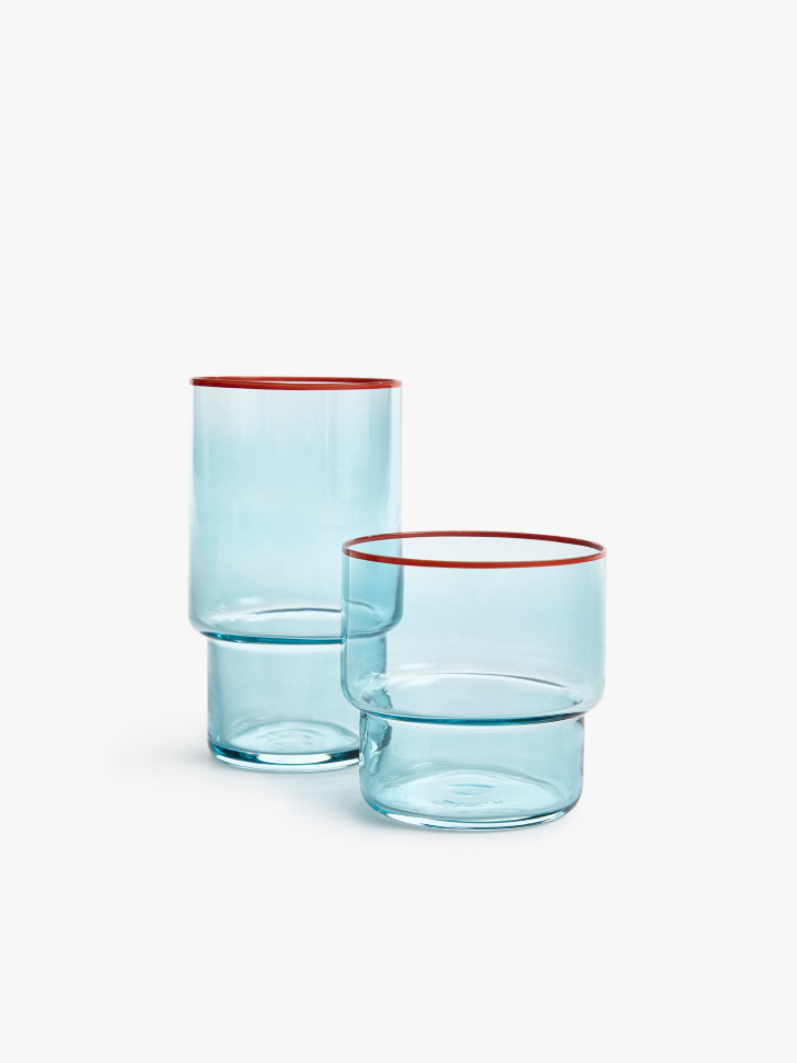 стакан из цветного стекла от бренда sela вид слева