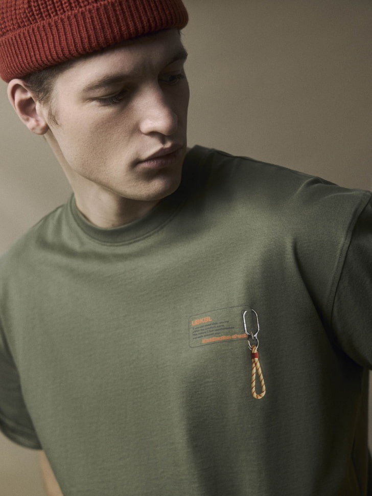 

Футболка RELAXED FIT с принтом