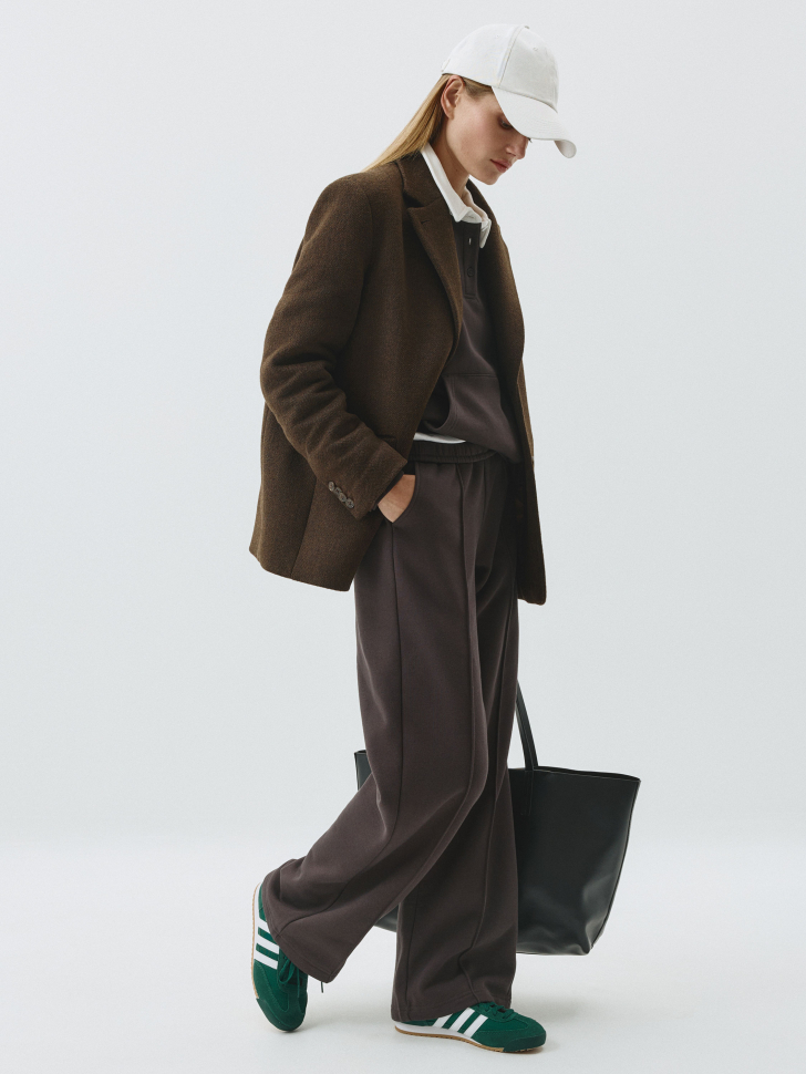 

Широкие трикотажные брюки с вышивкой