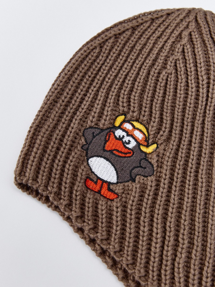 вязаная шапка для мальчиков с вышивкой  x смешарики от бренда sela вид слева