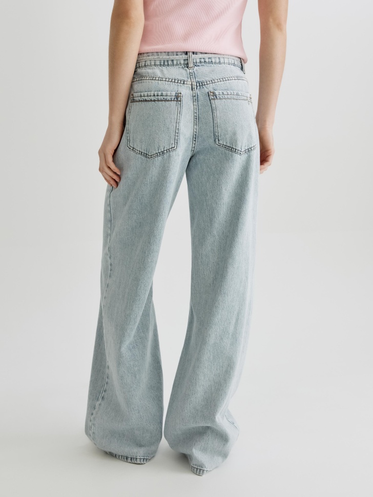 широкие джинсы с низкой посадкой по цене 3999 руб вид справа