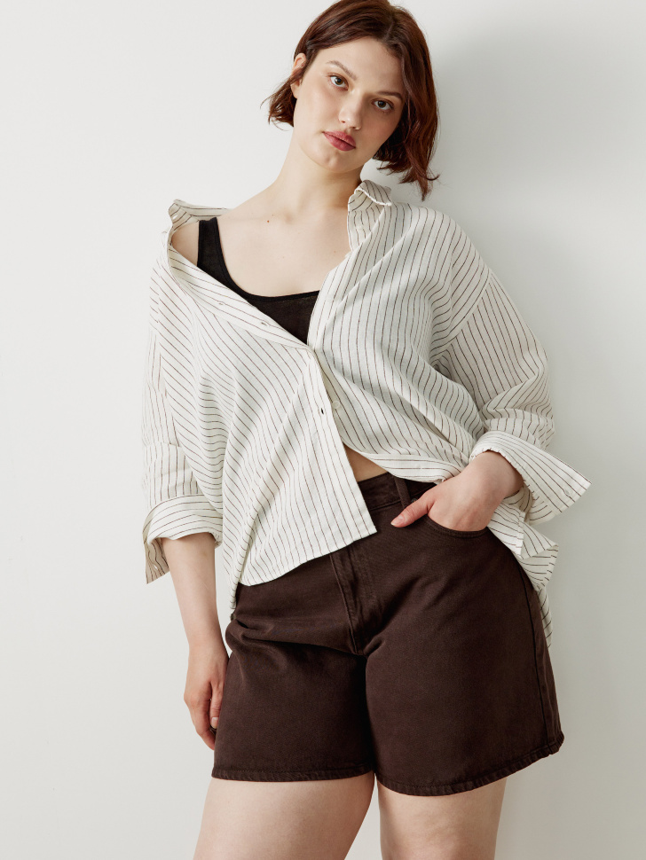 Джинсовые шорты МОМ с высокой посадкой 2799₽