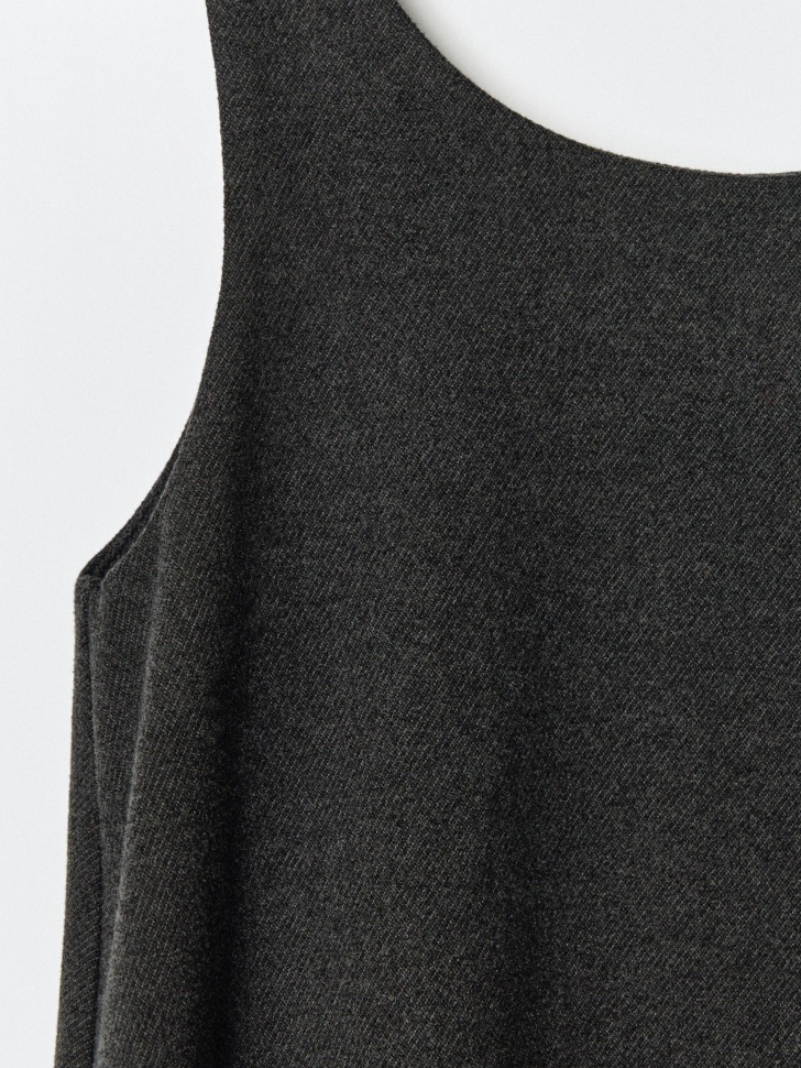 мини платье из линейки  young из проверенных материалов спереди