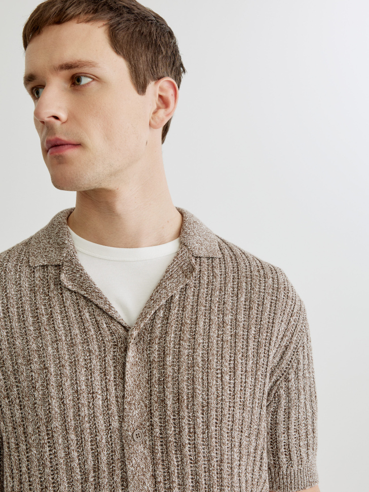 вязаное поло на пуговицах из россии вид сбоку