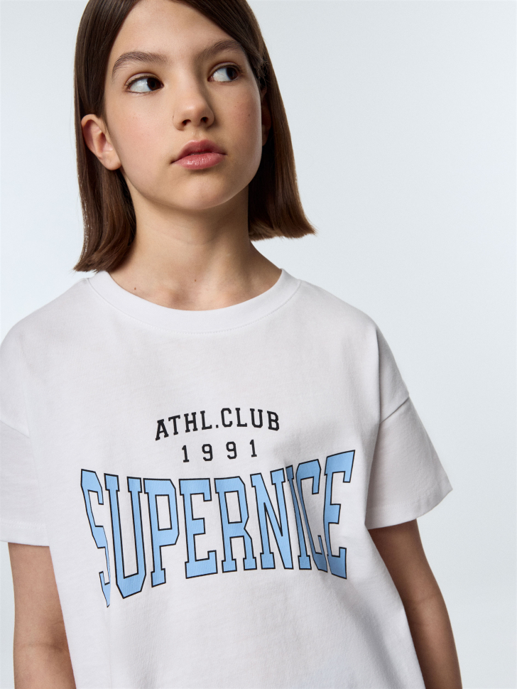 

Футболка с принтом для девочек