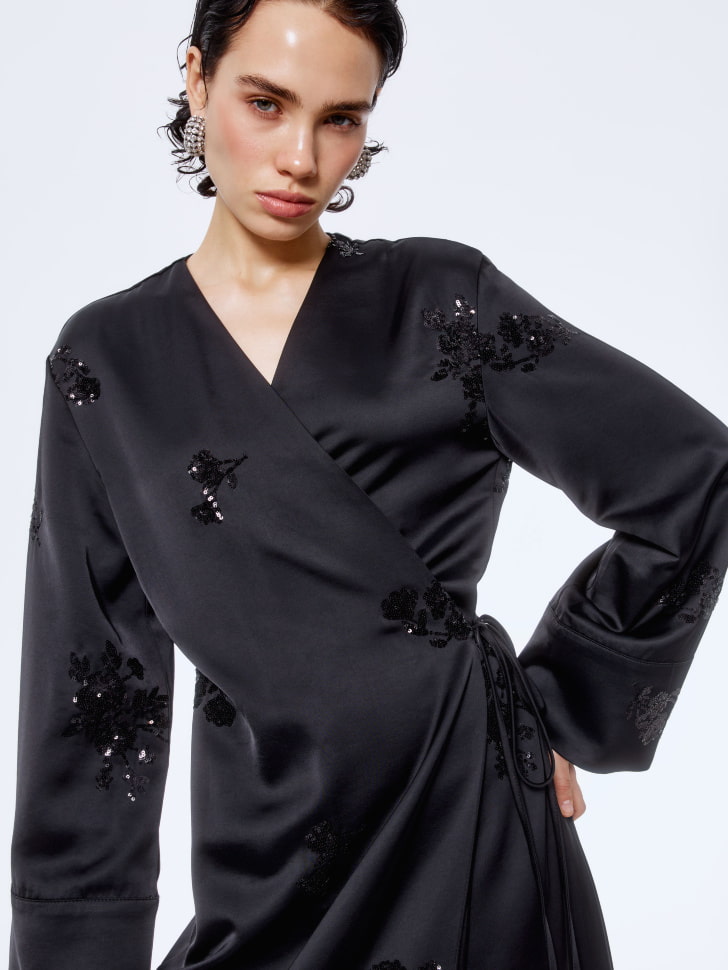 сатиновое платье миди с пайетками 4610517090874 по распродаже