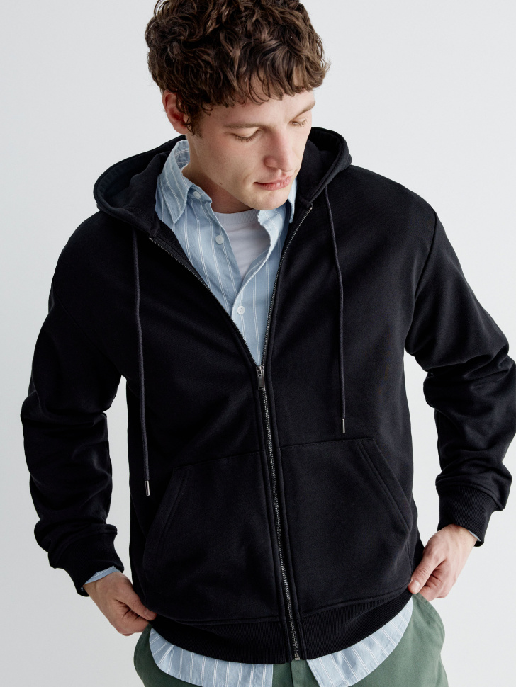 базовая толстовка из футера на молнии из россии вид сбоку