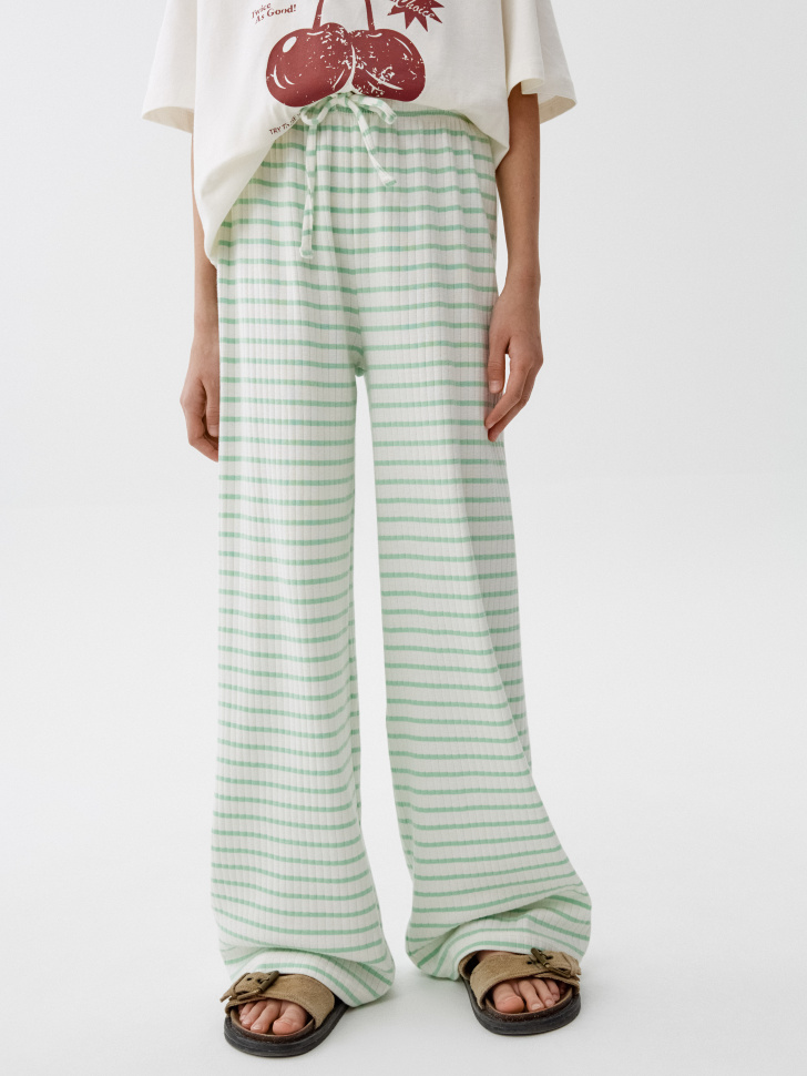 широкие брюки в полоску для девочек от бренда sela вид слева