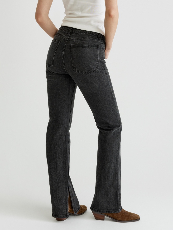 джинсы flared по цене 3999 руб вид справа