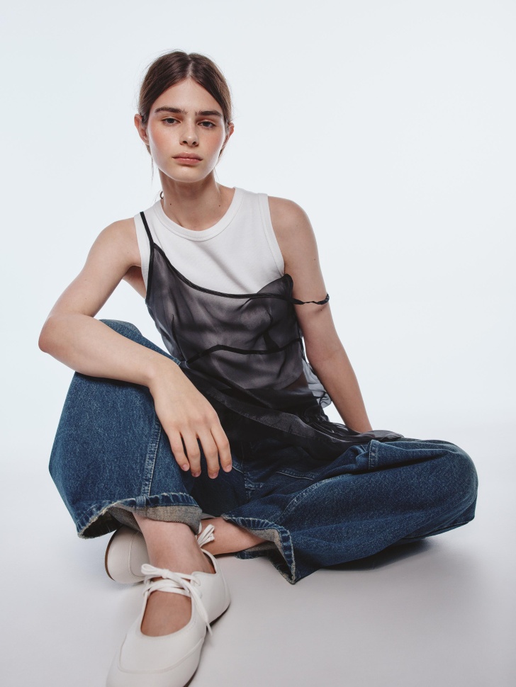 топ с баской из линейки  young по цене 1899 руб вид справа