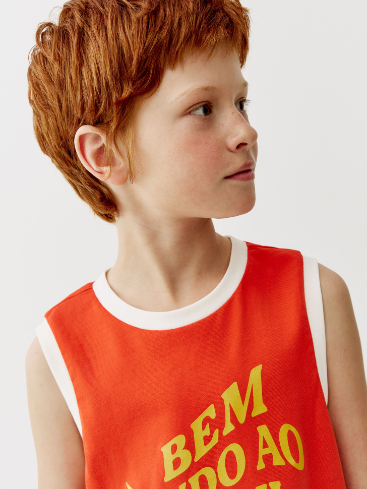 комплект из майки и шорт для мальчиков из россии вид сбоку